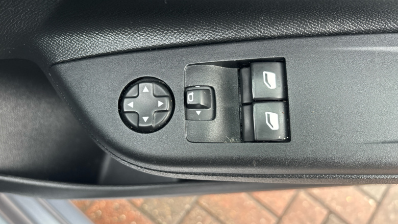 Vauxhall Corsa 1.2 SE 5dr Petrol Hatchback